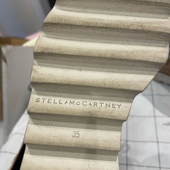 Shoes - Picture 2 of 2